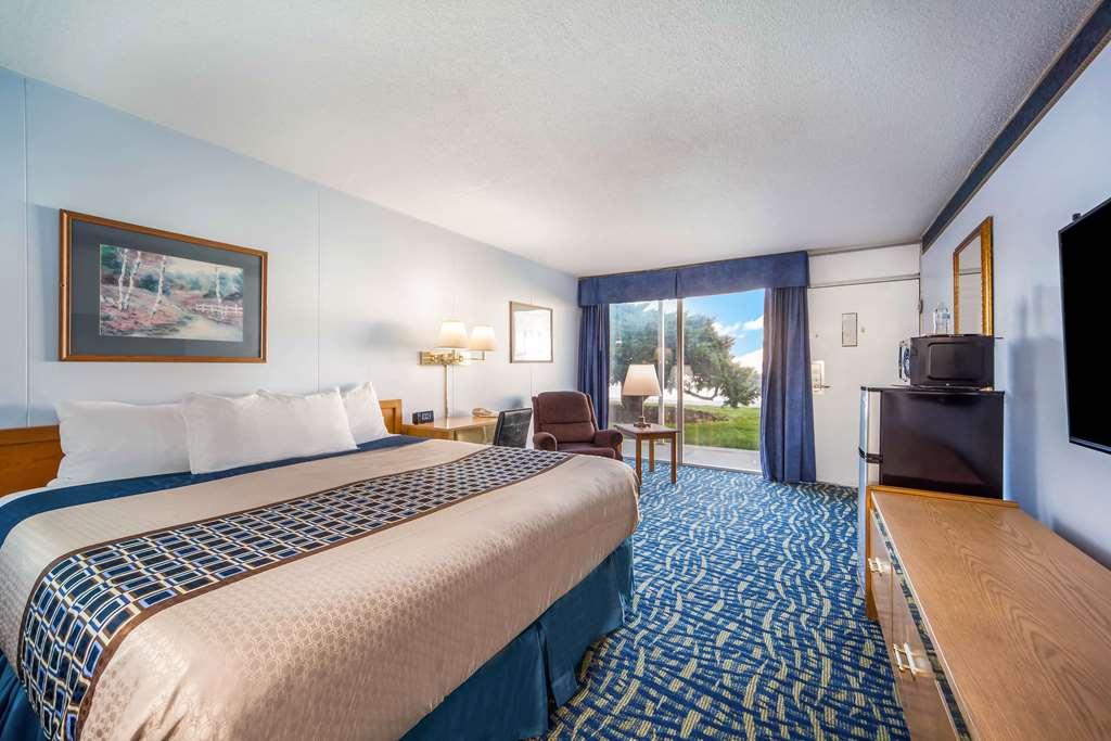 Hospitality Inn North Platte Room photo